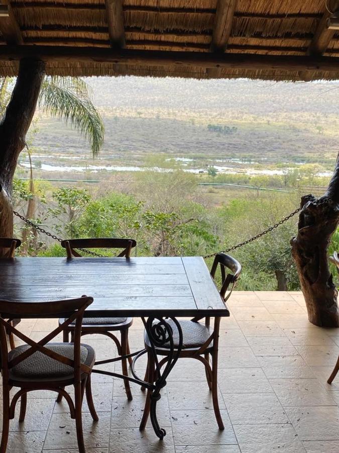 Croc River Lodge Komatipoort Kültér fotó